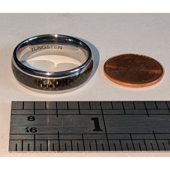 Mens Tungsten Ring Size 11.5 With Carbon Fiber Inlay - Picture 3 of 13